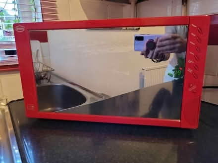 Photo of free Microwave Oven (Basingstoke RG24 8XA) #1