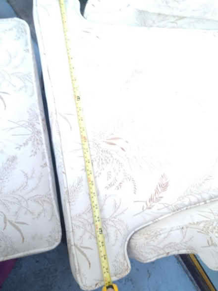 Photo of free cushion armchair (94025) #3