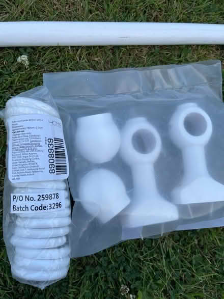 Photo of free 1.8m White Curtain Pole (TR7) #1