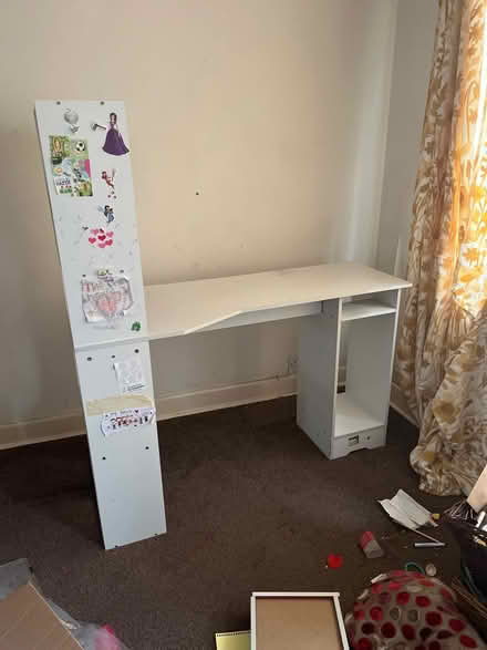 Photo of free Kids desk (Whitton TW3) #1