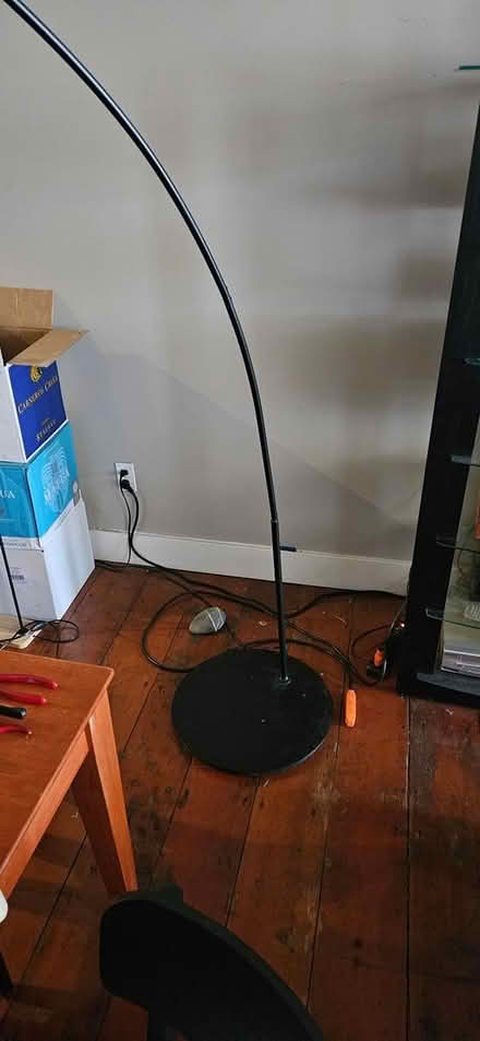 Photo of free arching floor lamp black (el camino x lafayette) #2