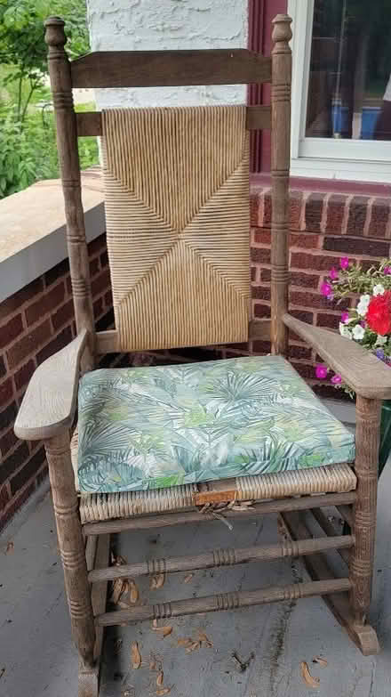 Photo of free Rocking chair (North side of Elmhurst) #1