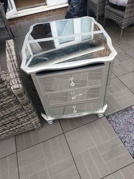 Photo of free Mirror bedside drawers x2 damaged (Gillingham) #1