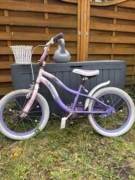 Photo of free Girls first bike/Schwinn (Mudchute E14) #1