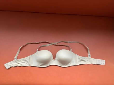 Photo of free Beige bra with removable straps (Cutteslowe OX2) #1