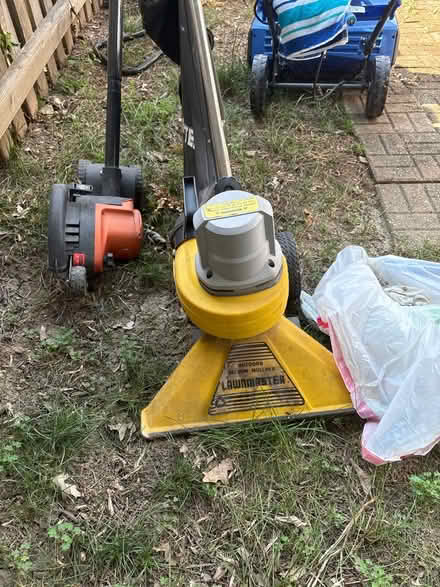 Photo of free b&d edger, lawn vacuum (Castleton) #4