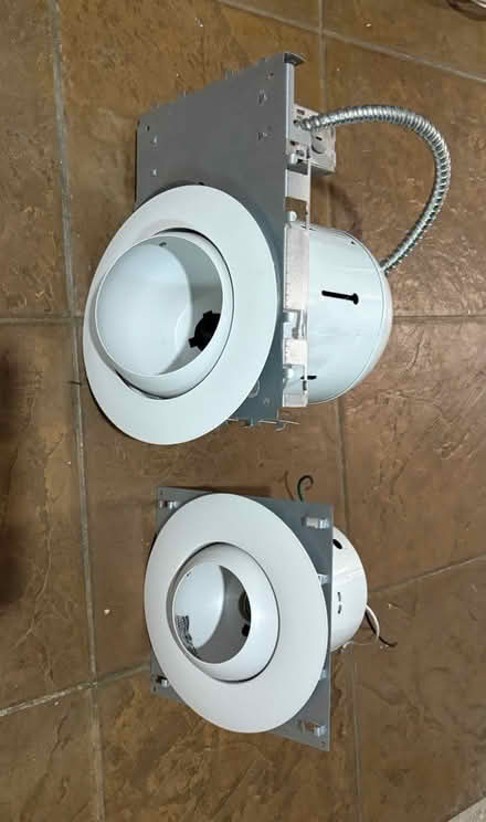 Photo of free ceiling lights (Columbia Heights) #1