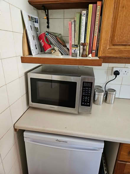 Photo of free Microwave (Little Common TN39) #2