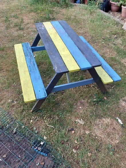 Photo of free Small picnic bench (Hitchin, SG4) #3