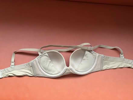 Photo of free Beige bra with removable straps (Cutteslowe OX2) #2