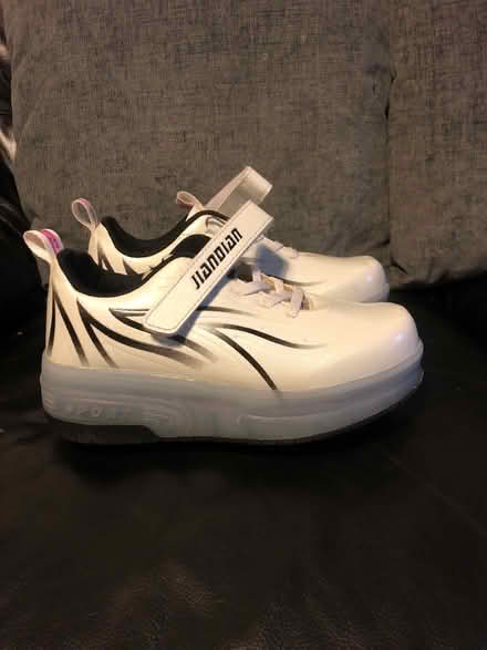 Photo of free LED wheel trainers skates (OL8 2XQ) #1