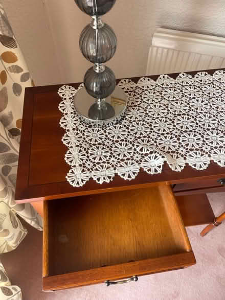 Photo of free Table and lamp (Hemel) #3