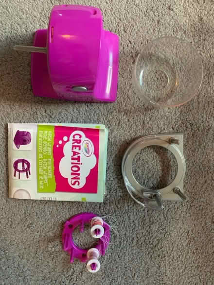 Photo of free Crayola Creations Thread Wrapper (King of Prussia) #2
