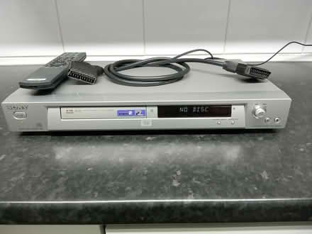 Photo of free Sony dvd player (Darley. DE1) #1