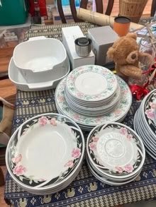 Photo of free ceramic dinner set #2