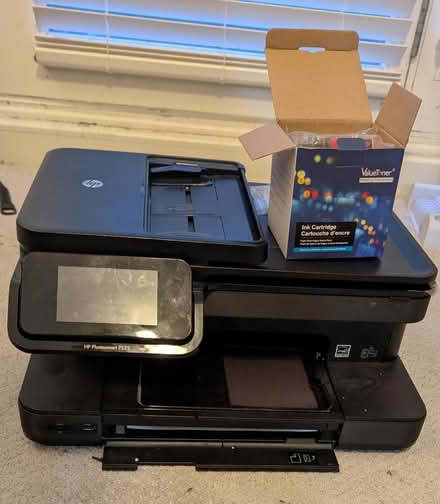 Photo of free HP Printer w/ Ink – Needs Repair (Albany Park) #1