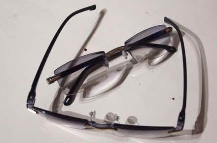 Photo of free reading glasses (Oakwood LS8) #1