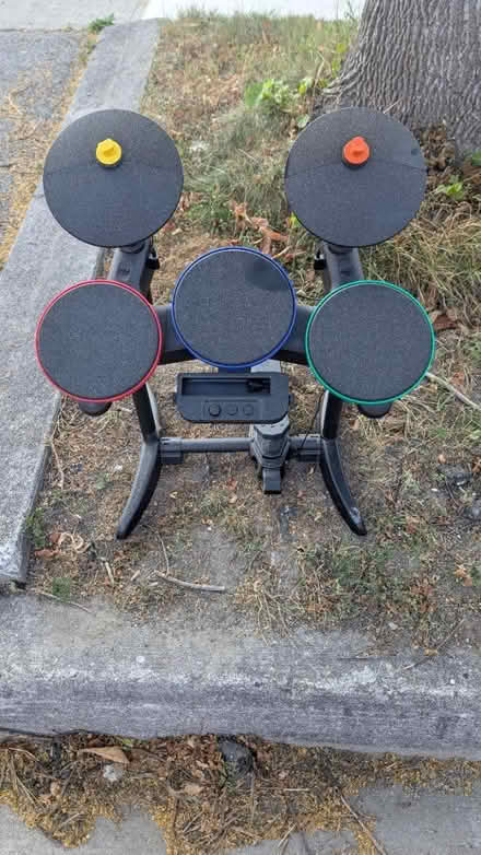 Photo of free Wii drum set (Thornhill) #1