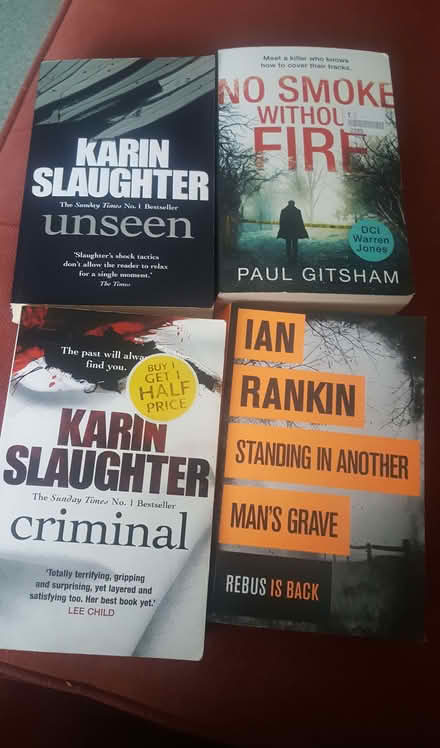Photo of free 4 detective novels (New Greens AL3) #1