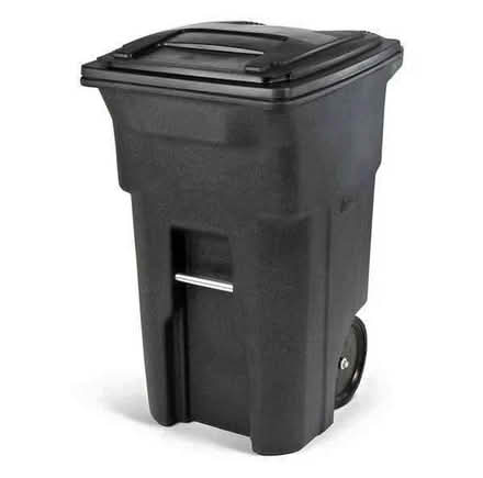 Photo of trash bin (milliken) #1