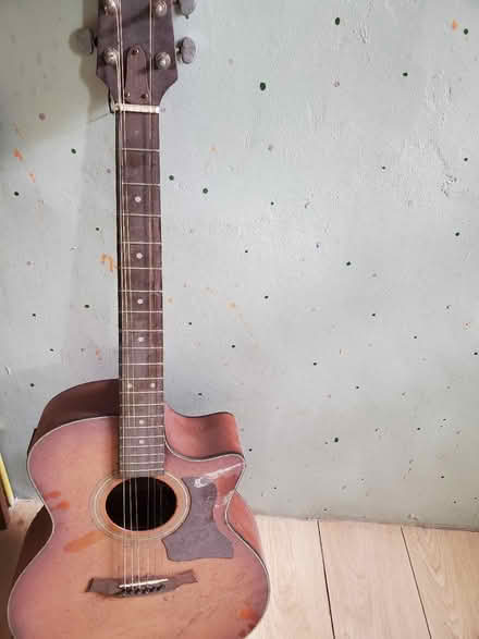 Photo of free Electric acoustic guitar (Splott CF24) #1