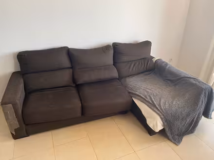 Photo of free Sofa 3 chaise cama (Beach) #3