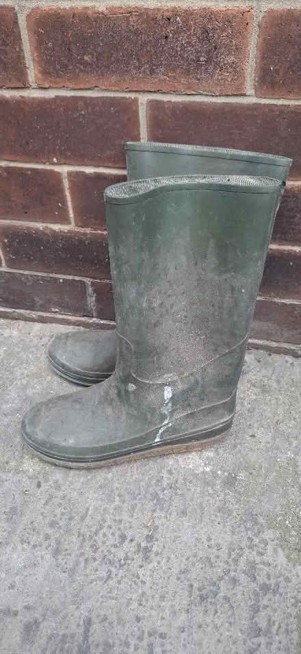 Photo of free Wellingtons, size 6 (Harrogate HG1) #2