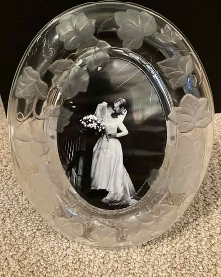 Photo of free Crystal photo frame (Stow) #1