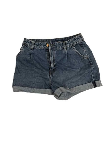 Photo of free Primark Woman’s Shorts (Brooklyn Storage) #1