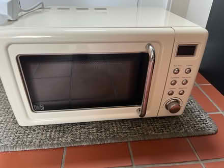 Photo of free Microwave (Hessle) #1