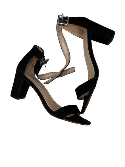 Photo of free Rouge Woman’s Shoes (Brooklyn Storage) #2