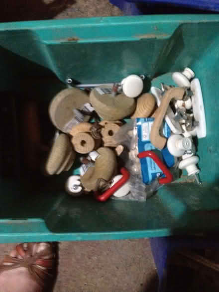 Photo of free assorted handles (Quinton B32) #1