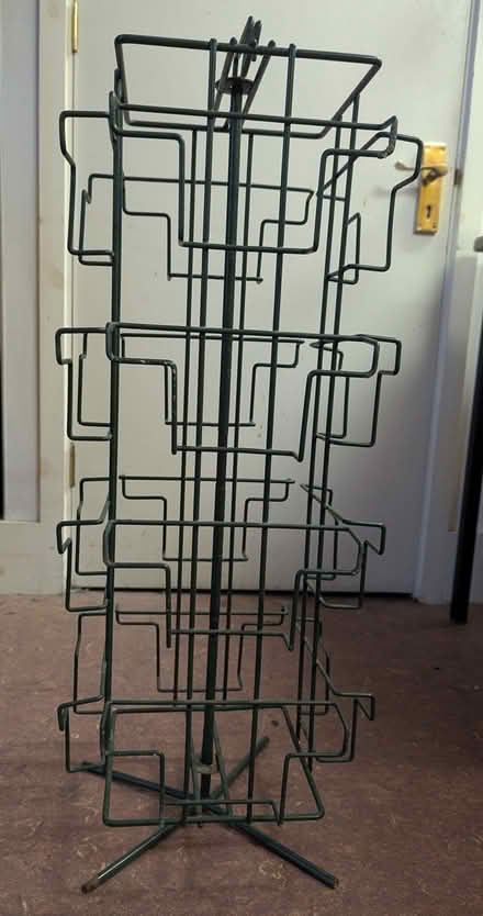 Photo of free Card display stand (Poplars SG2) #1