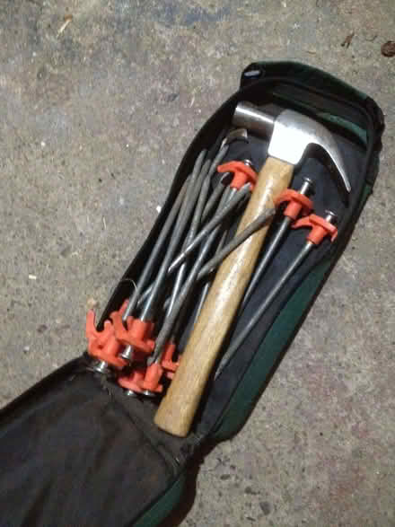 Photo of free bag of tent pegs and hammer (Quinton B32) #1