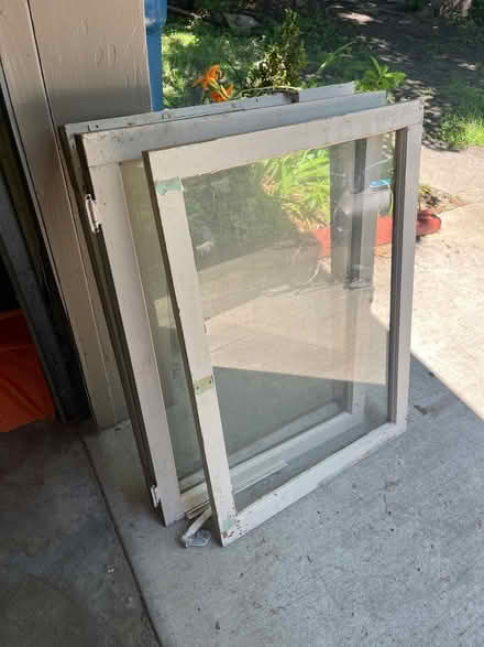 Photo of free Windows (Circle Pines) #1