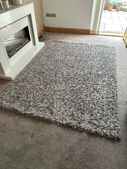 Photo of free Large Grey Rug (Sunnyhurst, Darwen (BB3)) #1