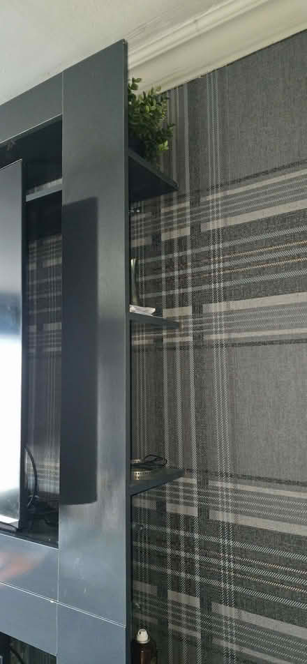 Photo of free Fire Surround/TV Surround (Horton Bank BD7) #4