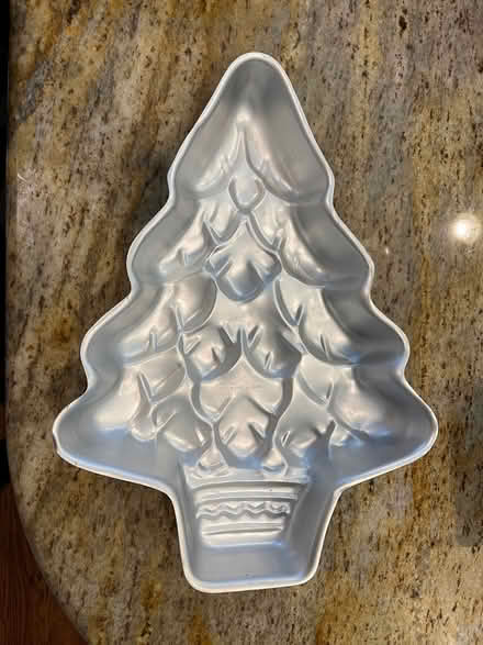 Photo of free Cake pans (Clinton) #1