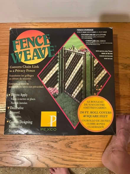 Photo of free Fence weave - green Plastic (Metuchen NJ) #1