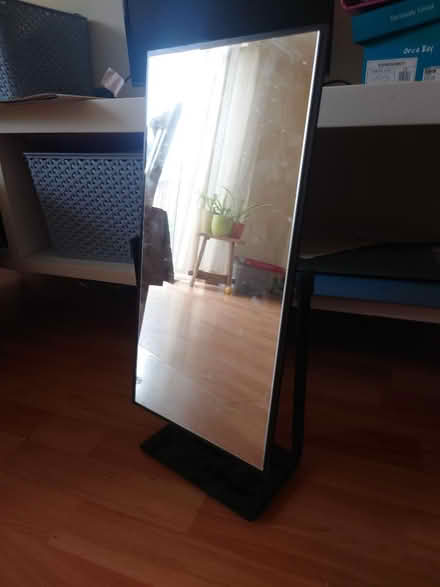Photo of free Small, free-standing mirror (Rushden NN8) #1
