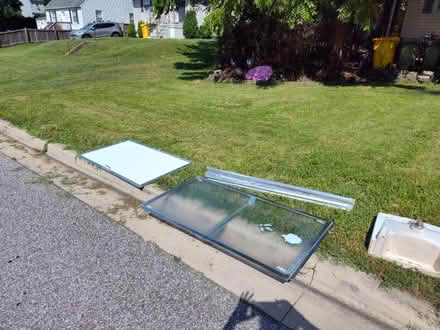 Photo of free Bathroom stuff (Brooklyn,md) #1
