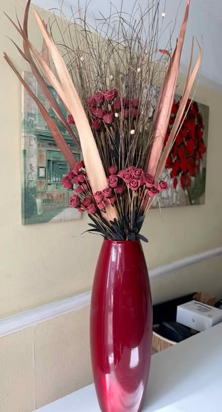 Photo of free Red vase with flower decs (New Malden) #1