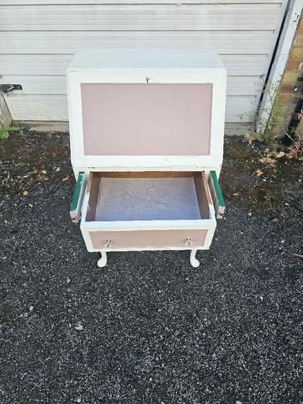 Photo of free Cabinet / Writing table (Cheshunt EN8) #1