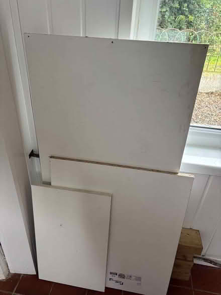 Photo of free Off cuts of Plyboard, white . 7 Pieces. various sizes (BT29) #1