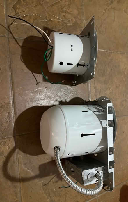 Photo of free ceiling lights (Columbia Heights) #2