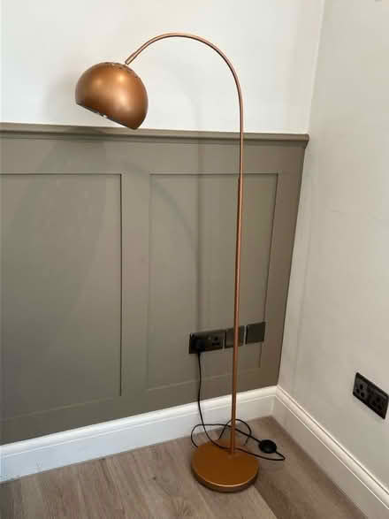Photo of free Floor lamp (Nash Mills, HP3) #1