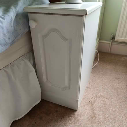 Photo of free Small white cupboard/ bedside unit (Central HORSHAM) #1