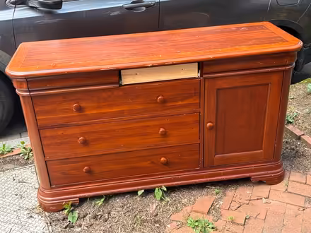 Photo of free Children's dresser (Capitol Hill) #1