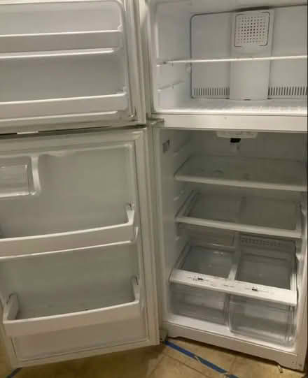Photo of free Fridge (Manchester (Rimmon Heights)) #2