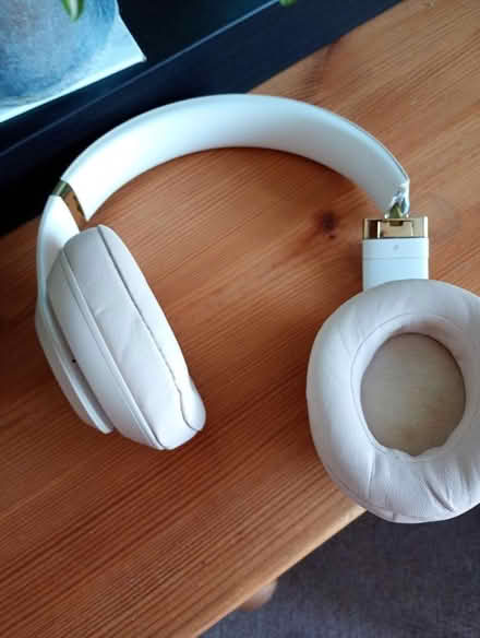 Photo of free Broken Beats headphones (Temple Cowley OX4) #1